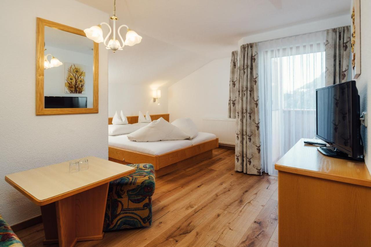 סרפהאוס Hotel Garni Jaegerheim מראה חיצוני תמונה