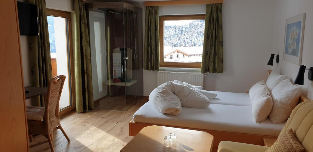 סרפהאוס Hotel Garni Jaegerheim מראה חיצוני תמונה