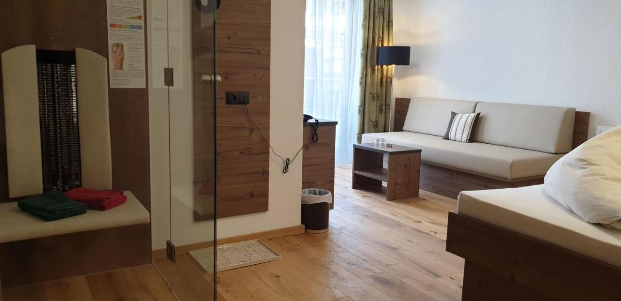 סרפהאוס Hotel Garni Jaegerheim מראה חיצוני תמונה