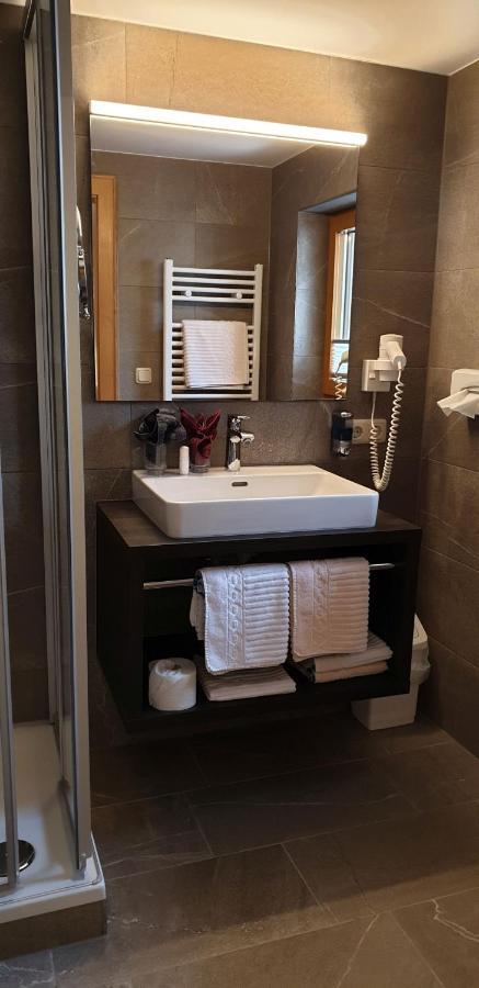 סרפהאוס Hotel Garni Jaegerheim מראה חיצוני תמונה